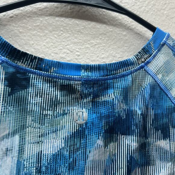 LULULEMON Quick Pace Split Open Back Athletic Top Womens Sz 4 Blue Print Mesh - Picture 5 of 6